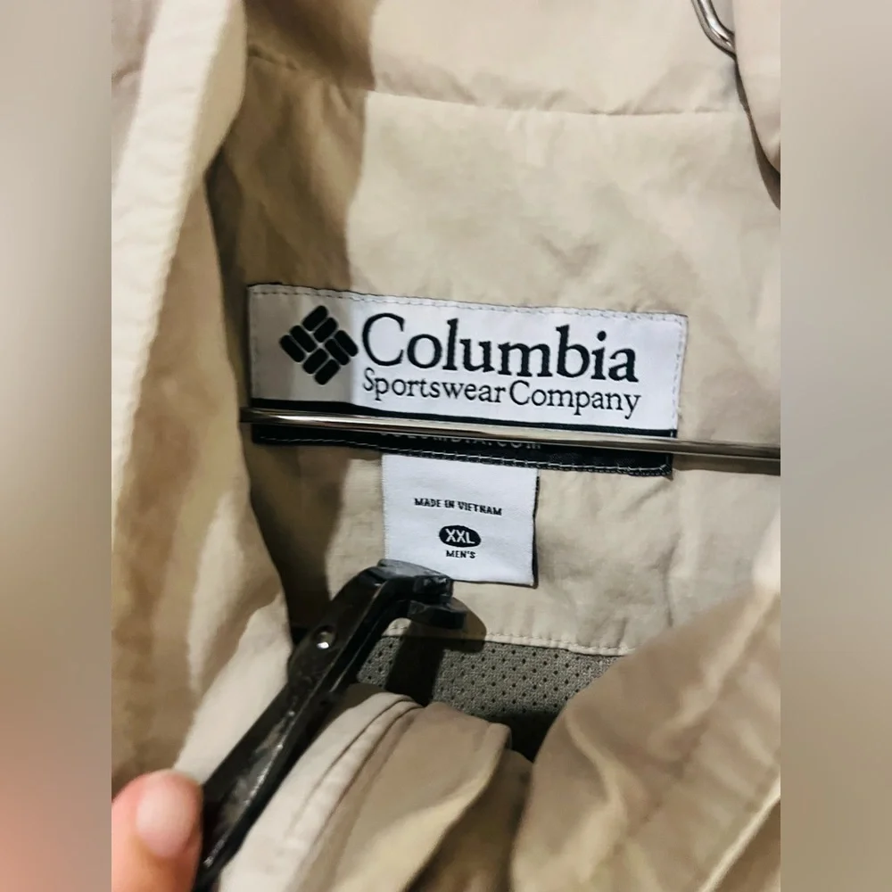 Columbia men long